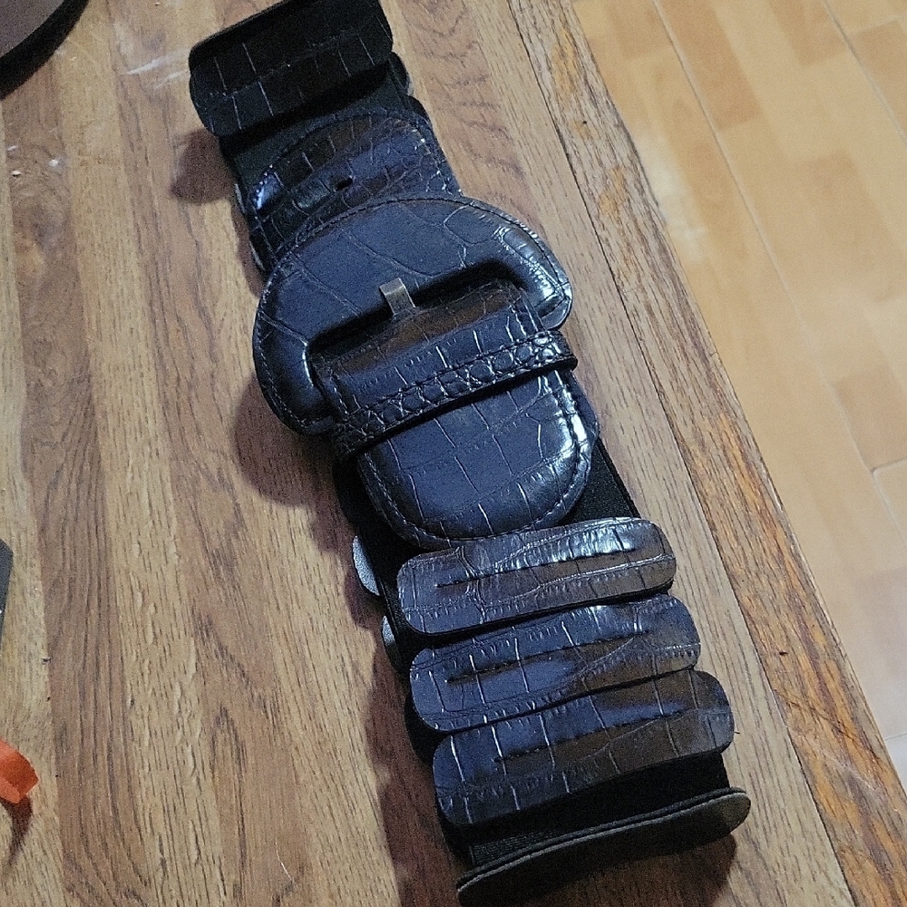 Elegant Black Crocodile Pattern Dressy Belt